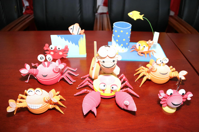 公益组织教居民做“纸螃蟹”，还将为这些文创产品找销路(图文)